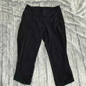 🩷 Lululemon Black Cropped Leggings​